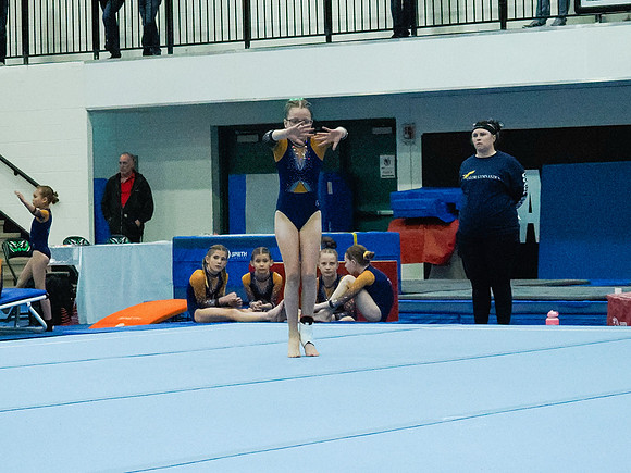 _3220589
