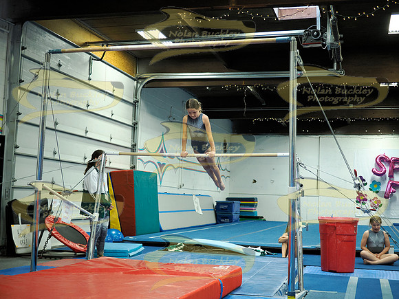 _4120415